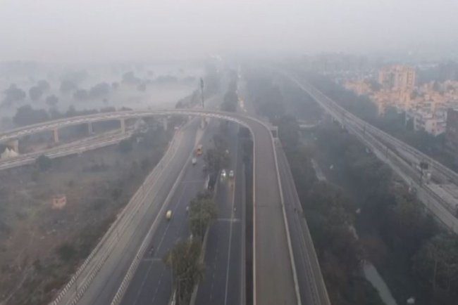 Delhi Weather Update: Rain, Lightning Expected, Pollution Still a Concern