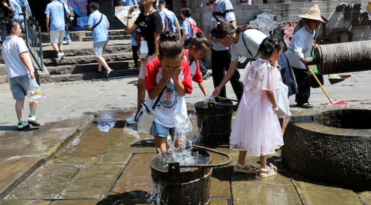China Records Highest Number Of High-temperature Days In 2025