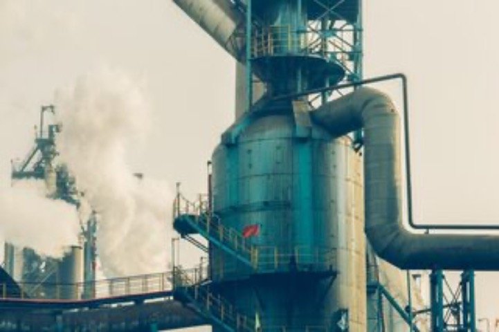 HPCL, ADNOC Gas Sign 10-Year LNG Deal to Boost India-UAE Ties