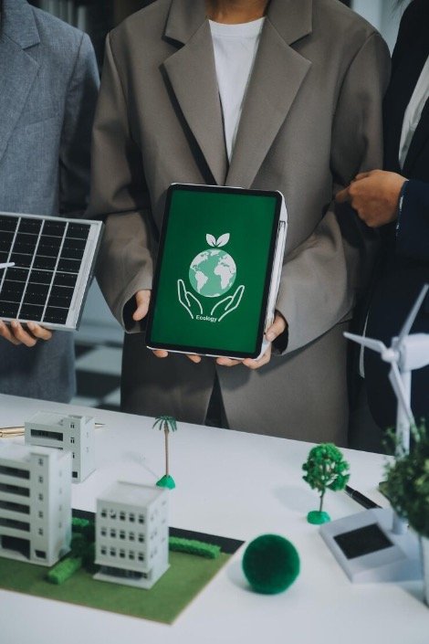 Low Carbon Secures $685M Financing to Expand European Renewables