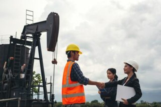 Asian Energy Services Finds Oil at Mevad Field in Gujarat