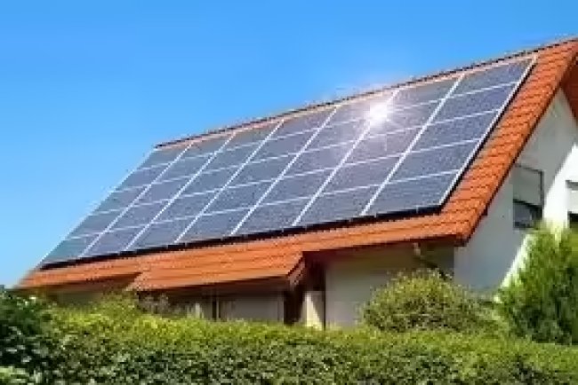 Varanasi Ranks Second in Uttar Pradesh Under PM Surya Ghar Rooftop Solar Scheme