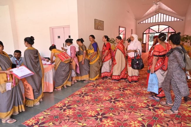 Ambuja Foundation, UK & Indian Surgeons Train Rural Health Workers In Gujarat