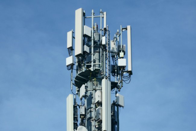 Study Examines Potential Emission Reductions from Energy-Efficient 5G in the UK
