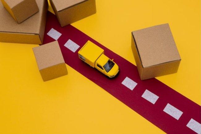DHL Launches Flat-Fee Low Emissions Shipping Service