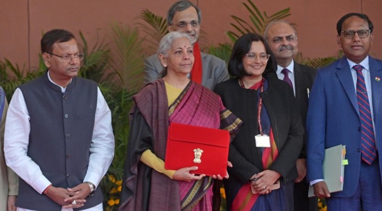 Union Budget 2026 Backs Clean Energy, Electric Transport, Eco-friendly Manufacturing