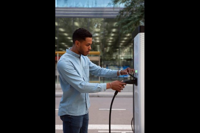 MeitY Launches Indigenous EV Drive System
