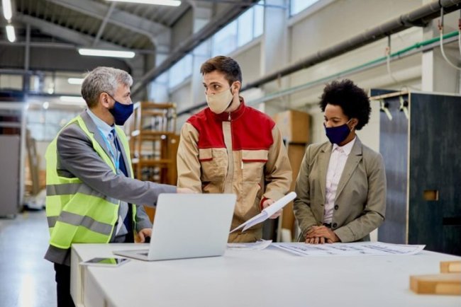 SHEIN Partners DHL to Cut Air Cargo Emissions with SAF
