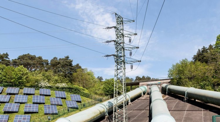India Considers Easing Renewable Power Penalties After Industry Pushback