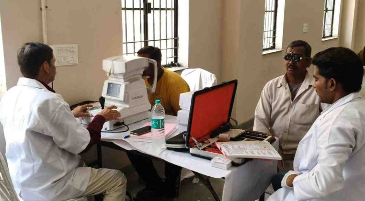 Eye Camp In Greater Noida Screens 150 Safai Mitras For Vision Issues
