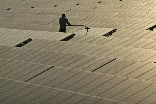 GAIL To Invest ₹3,800 Crore In 700 MW Solar Projects Across UP And Maharashtra