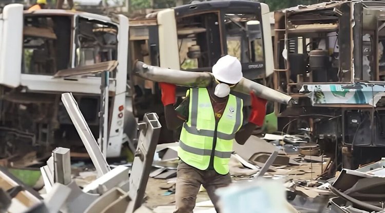 Cameroon Recycling Sector Formalisation Boosts Jobs And Worker Safety