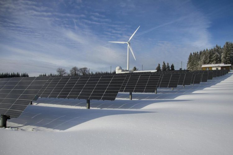 EU ETS Emissions Fall In 2025 As Solar Growth Reshapes Power Mix