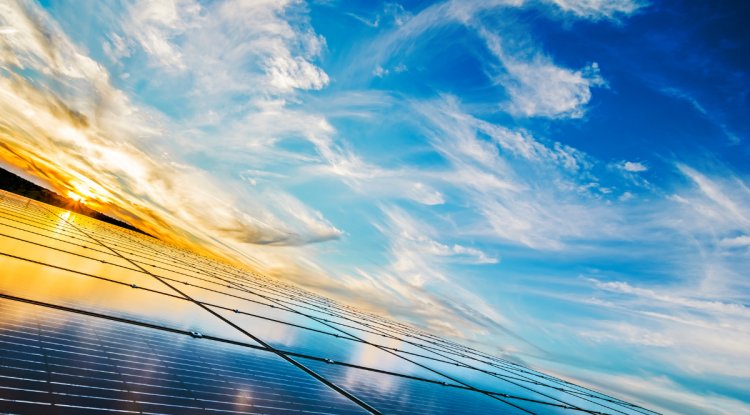 India Crosses 150 GW Solar Capacity Milestone Amid Manufacturing Challenges