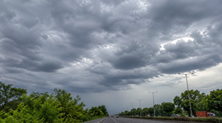Weather Alert for Delhi-NCR: Thunderstorms and Rain Expected