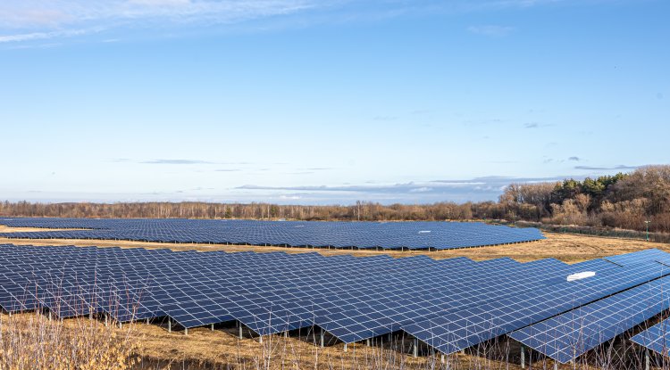 India Assesses Over 102 GW Floating Solar Potential, New Scheme Planned