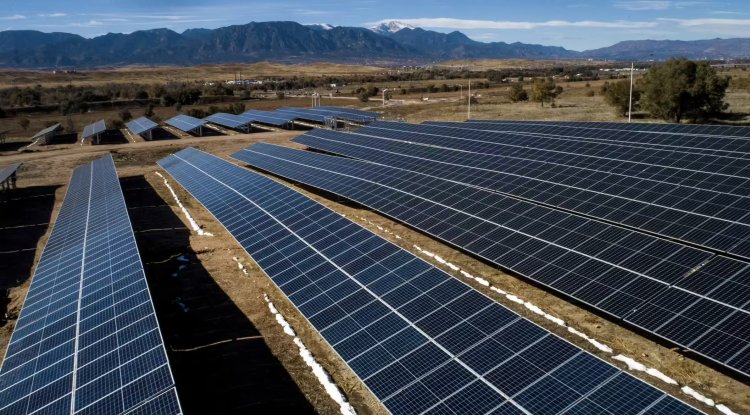 Waaree Renewable Acquires 55% Stake in Associated Power Structures for ₹1,225 Cr