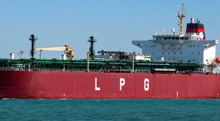 Fertiliser Lifeline Reopens as Ships Cross Strait of Hormuz, But Risks Remain