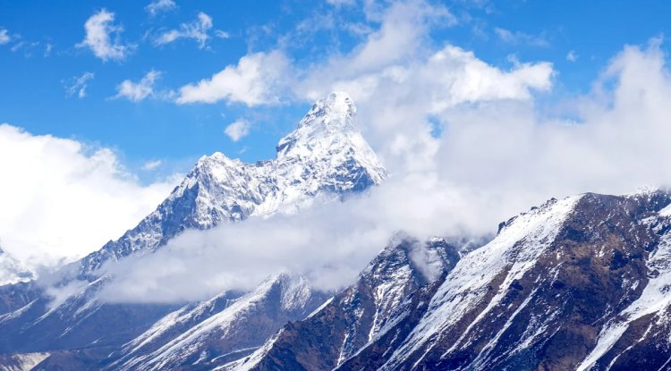 Avalanche Risks Rise in Himalaya as Study Links Survival to Preparedness