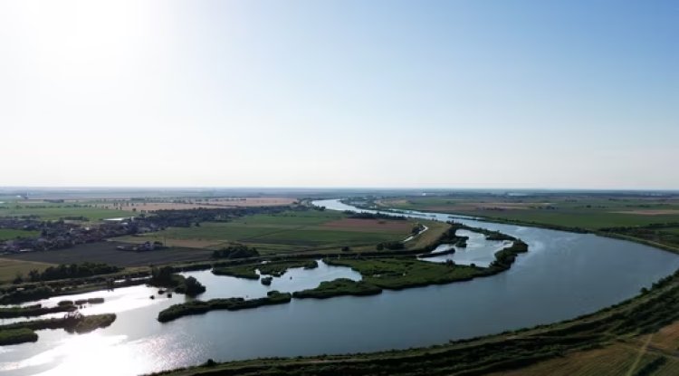 Italy's Po River Faces Drought Pressure as Heatwave Raises Concerns for Farmers