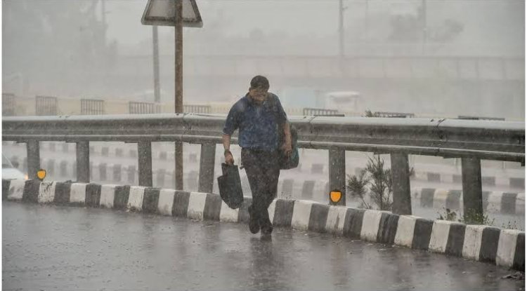 Delhi-NCR Under Orange Alert as Heavy Monsoon Rain Continues