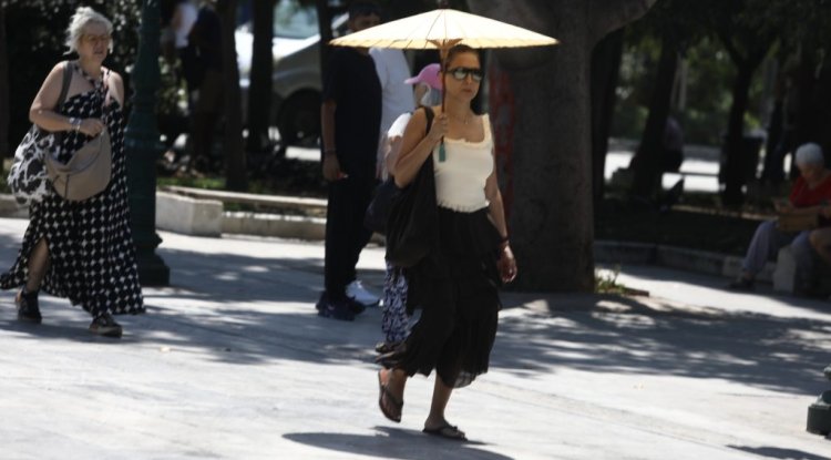 Greece Faces First Heatwave of 2026 as Temperatures Climb Above 40°C