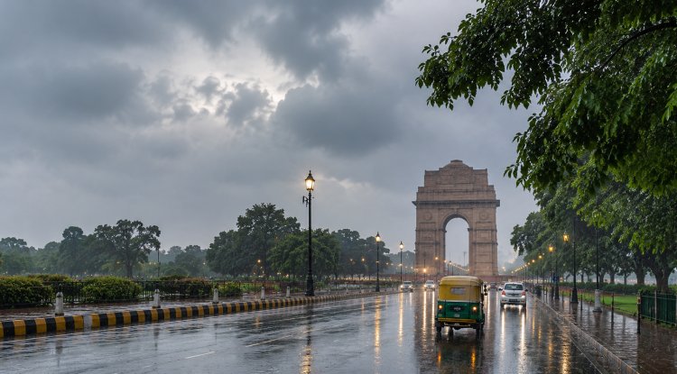 Delhi Wakes Up to Rain, Pleasant Weather Likely to Continue for Next Three Days