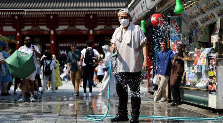 Japan Issues Heat Alerts as Temperatures Cross 40°C