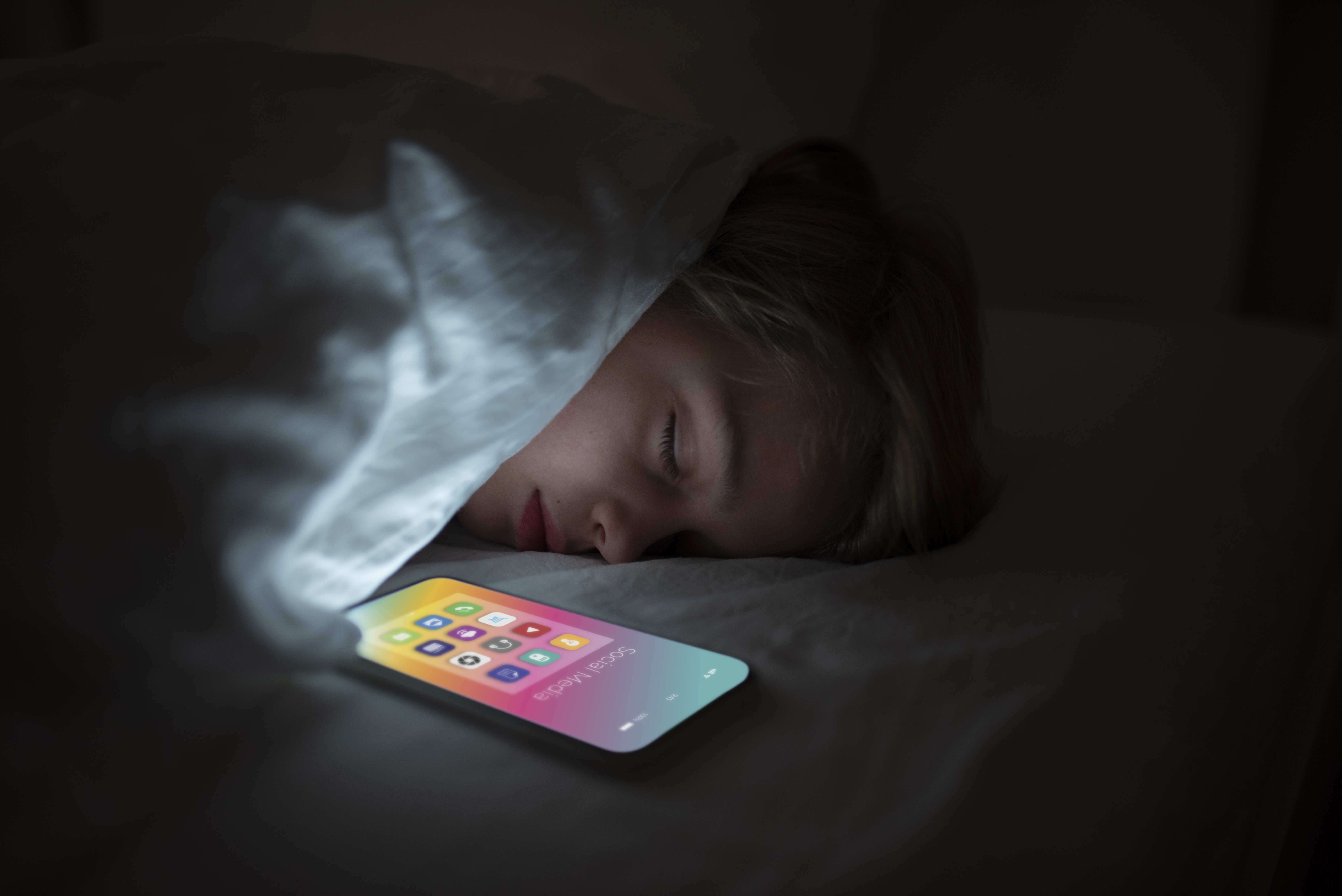 Overnight charging releases huge carbon footprint, unplug timely 